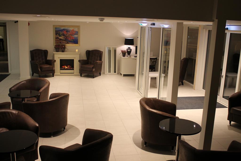 Klover Hotel Sauda Buitenkant foto