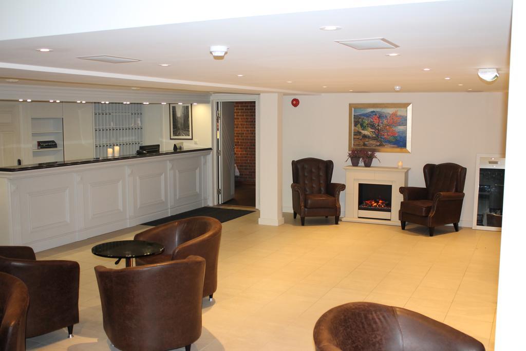 Klover Hotel Sauda Buitenkant foto