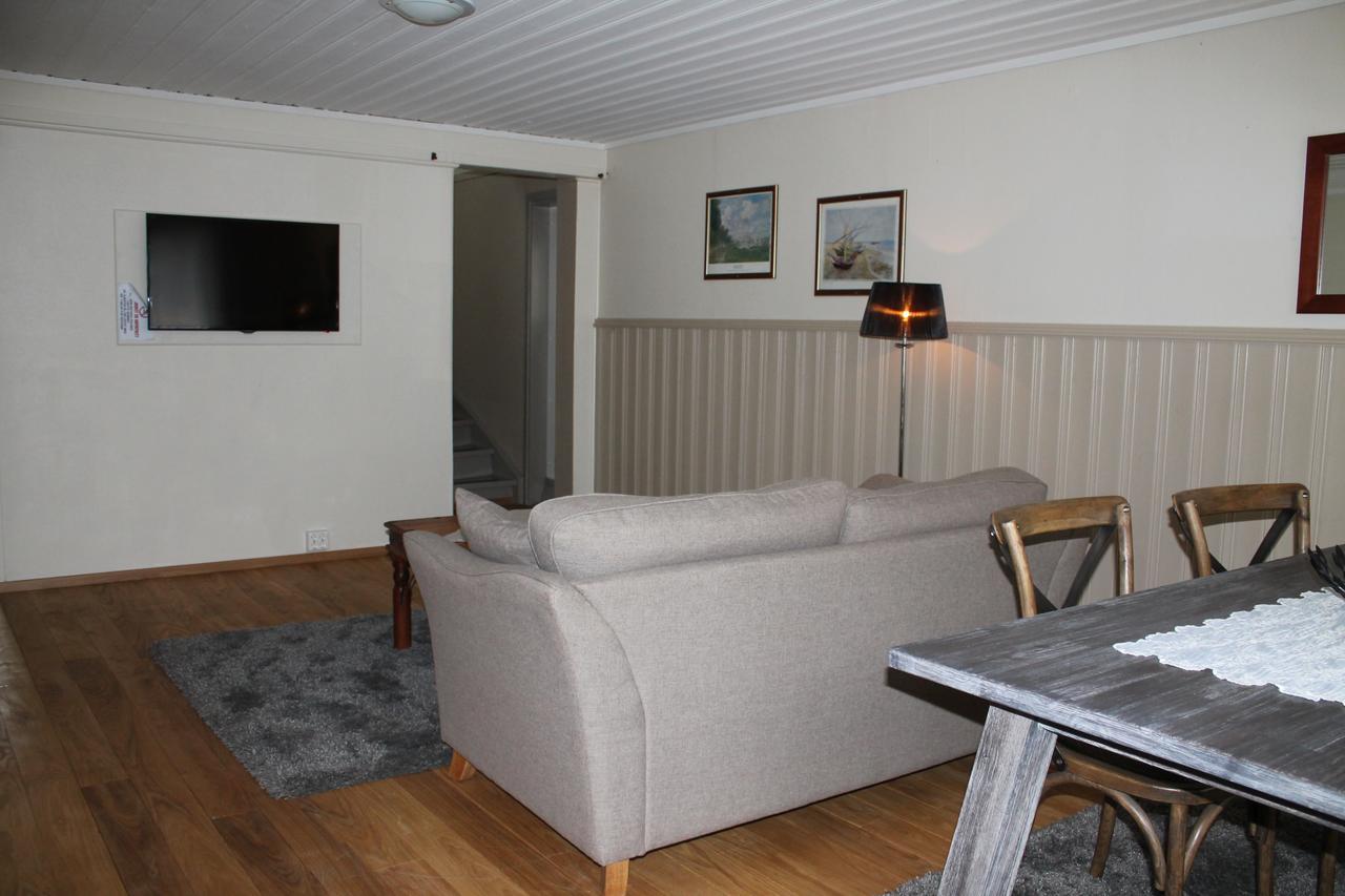Klover Hotel Sauda Buitenkant foto